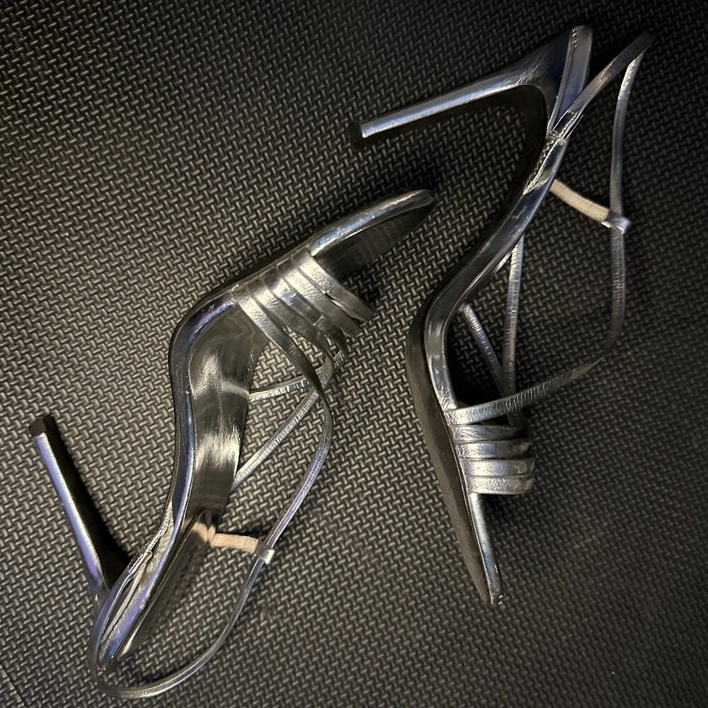 Jeffrey Campbell "Lilian" Sandal Strappy Heel Metallic Silver Size 8.5